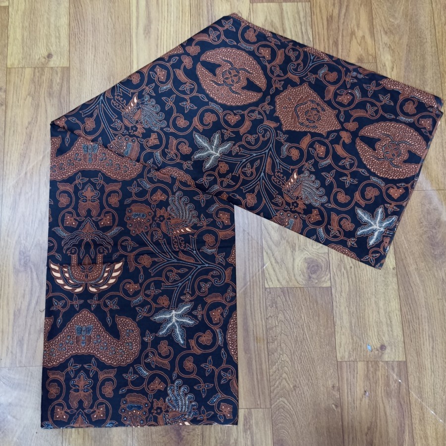 Kain Batik Jarik Tulis Wanita Motif Wahyu Tumurun Hitam Bahan Halus Premium Jogja Solo