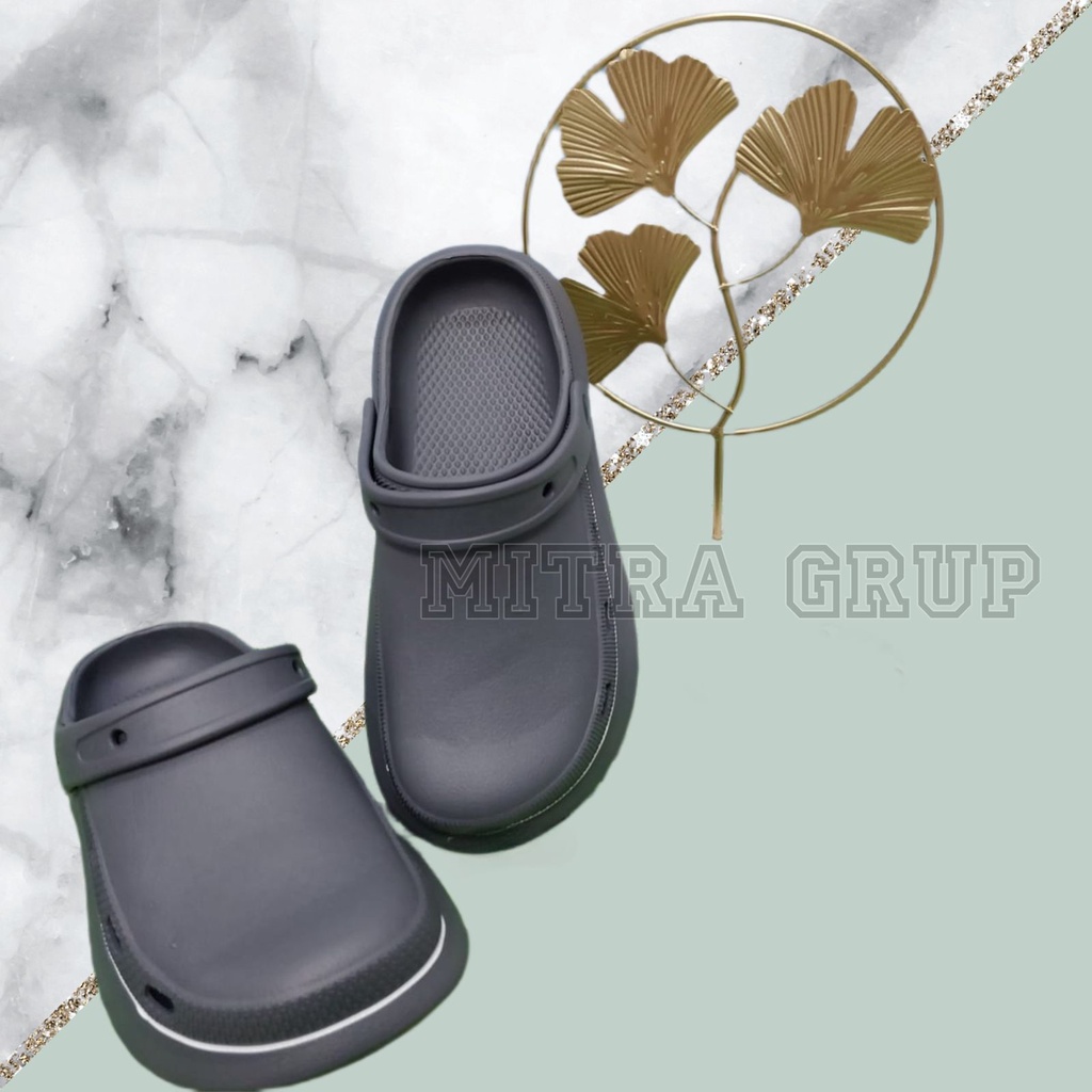 V11 Sandal Pria Model Baim Anti Air Nyaman/Sandal Kodok Pria/Sandal Perawat Polos/Sepatu Sandal Polos DK BY SMOLL