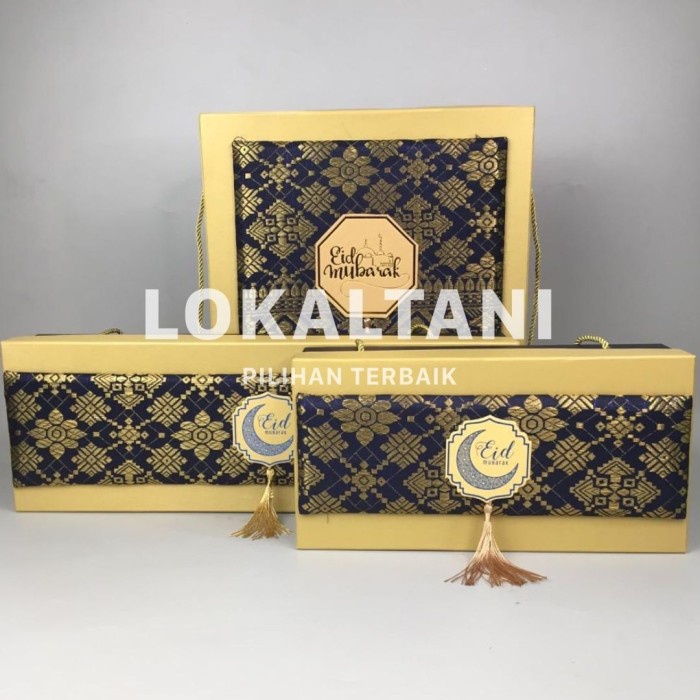 

Hardbox Songket Premium Isi 2,3,4Toples / Box Hampers Lebaran 012