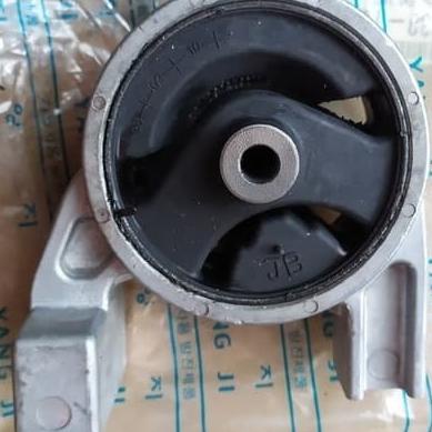 Engine mounting belakang kia pride