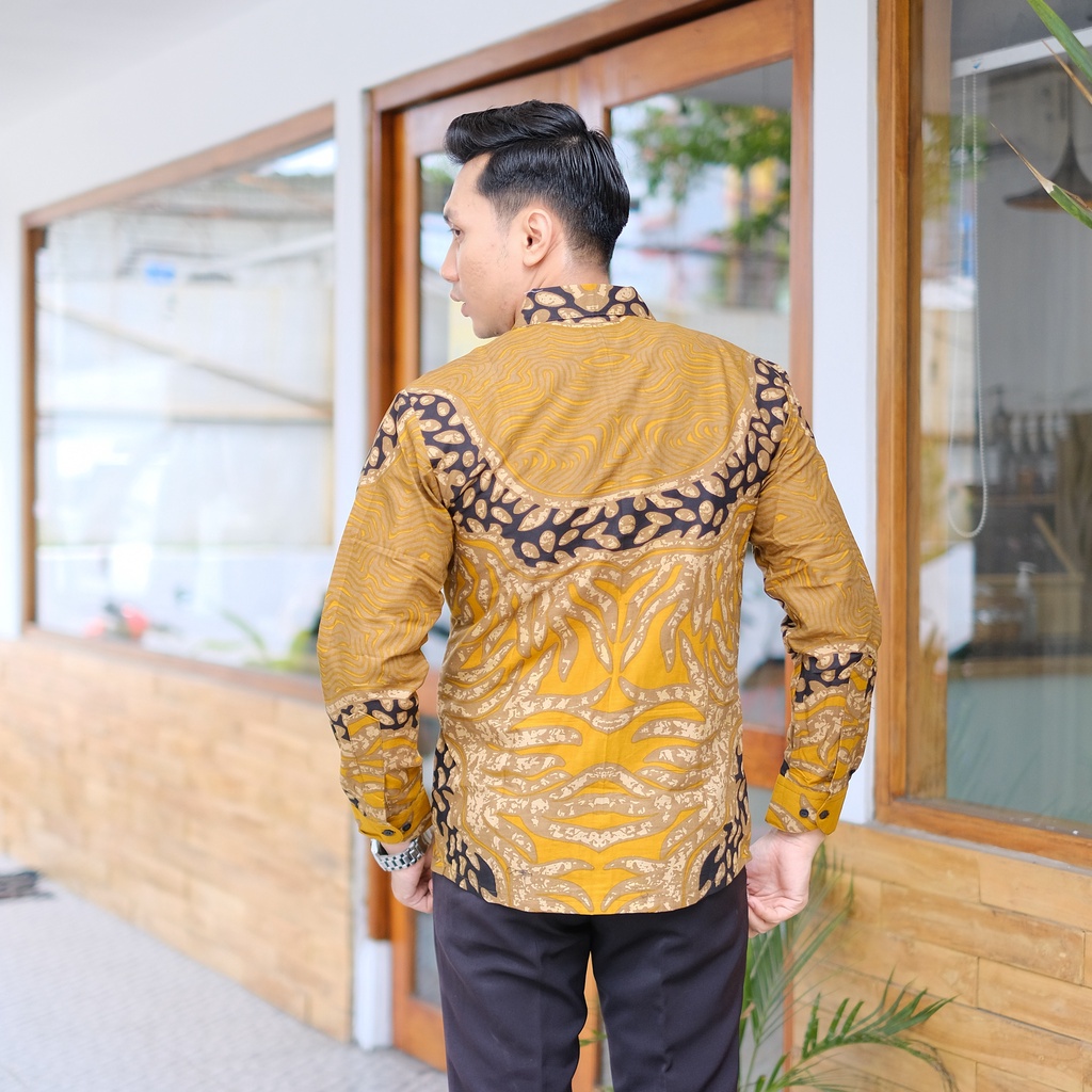 KEMEJA HEM BATIK PRIA..ATASAN PRIA BAJU BATIK LENGAN PANJANG LAPIS FURING KATUN PREMIUM WATU KAWUNG