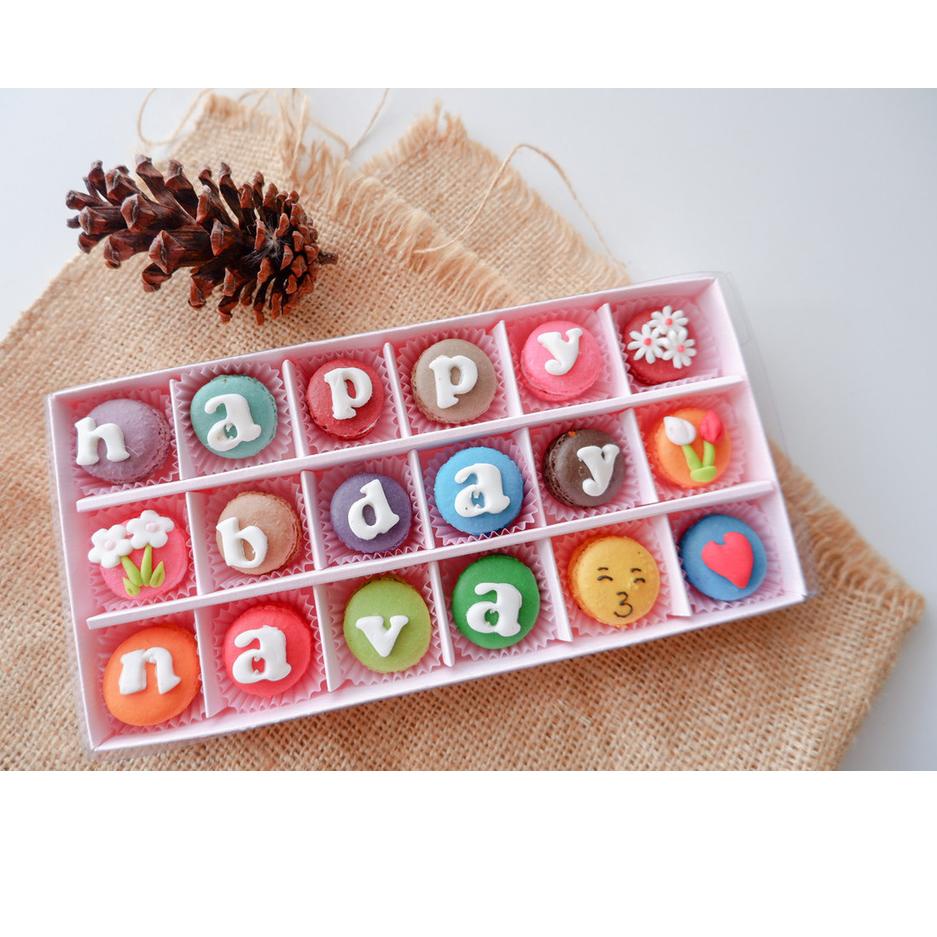 

❉ MACARON GIFT ISI 18 ✶