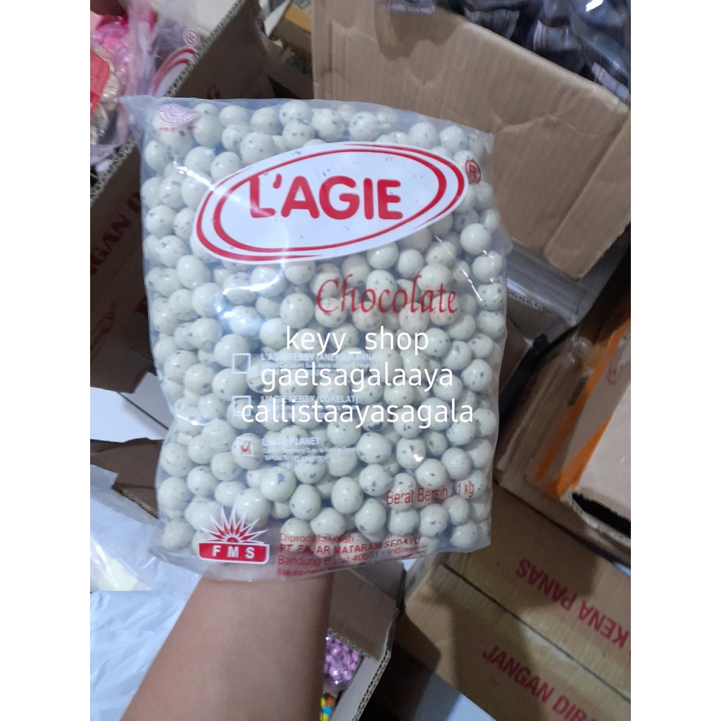 

COKLAT LAGIE PLANET 1KG COKLAT ENAK COKLAT LAGIE MJURAH