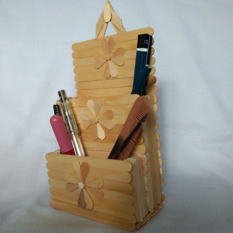 

prakarya tempat pensil dari stick eskrim