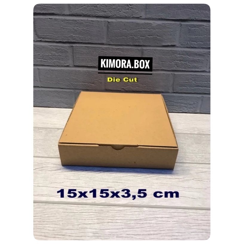 

kardus karton box Uk. 15x15x3,5 cm............model kardus Pizza