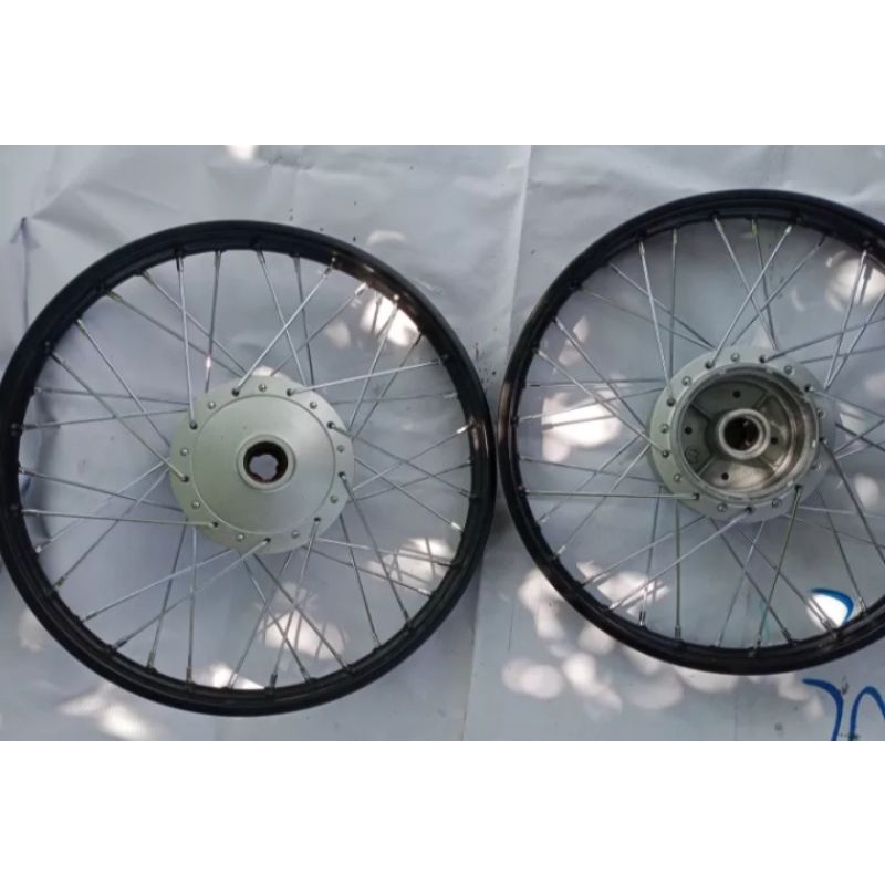 Velg depan belakang Honda Astrea grand, legenda copotan