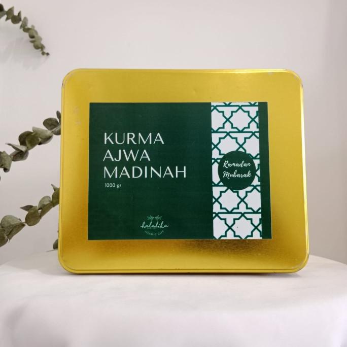 

Kurma Ajwa Madinah 1Kg Tokosimbah00