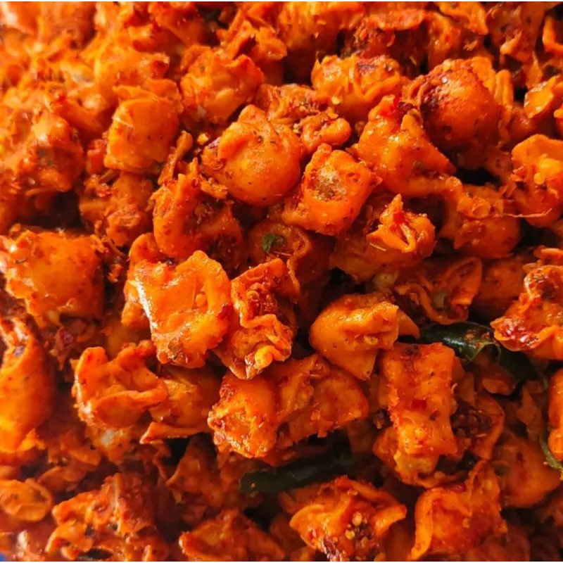 

Pangsit goreng sambal pedas manis isi bakso. cemilan pedas 250gr