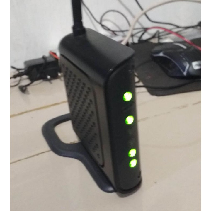 Router Belkin  n150 + Adaptor