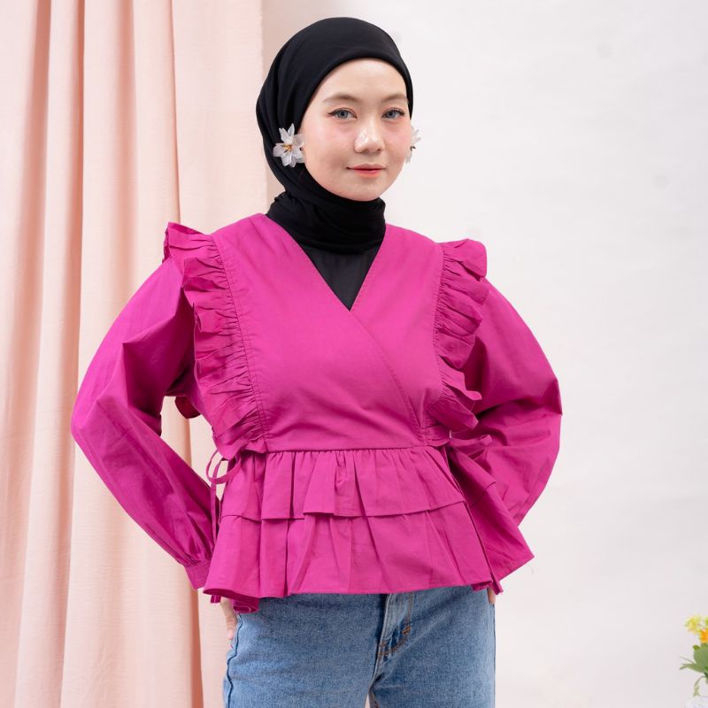 Suki Jisoo Blouse Top Atasan Ruffle Renda Fashion Wanita