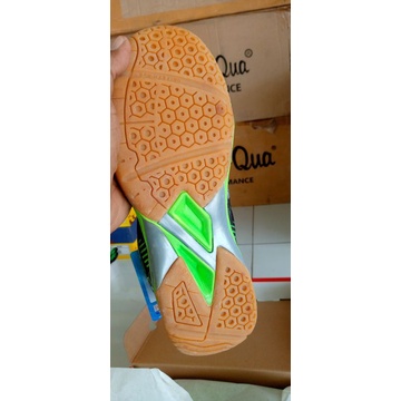 sepatu badminton anak