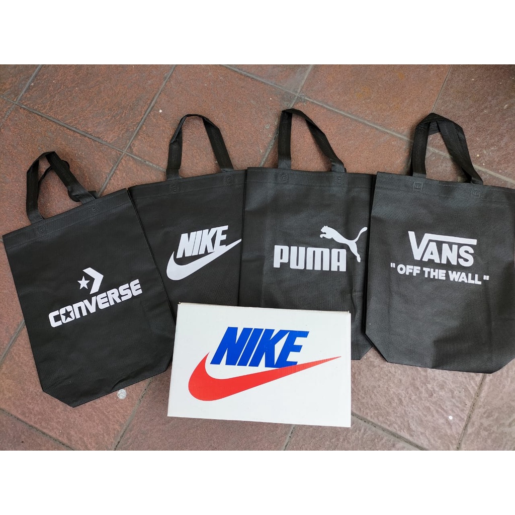 

NEW KADO HADIAH TAS GOODIE BAG UNTUK KARDUS BOX SEPATU NIKE SOVENIR BELANJA BUNGKUS SIMPLE