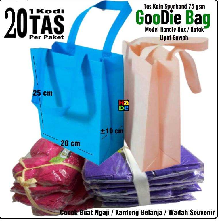 

↪ 1 Kodi isi 20 Tas Kain Spunbond Kotak / Handle Box Goodie Bag Ukuran S.= 20x25x9 cm Kantong Belanja Lipat Serbaguna, Goody Bag Bingkisan Souvenir Ultah / Ulang Tahun / Pernikahan, Tas HP Ponsel, Kosmetik dll Polos Murah NEW PRODUCT 79P