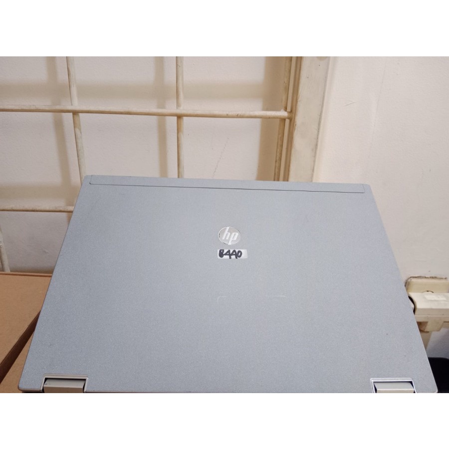 Garskin/Stiker laptop HP elitebook 8440p kualitas OK.. NEW