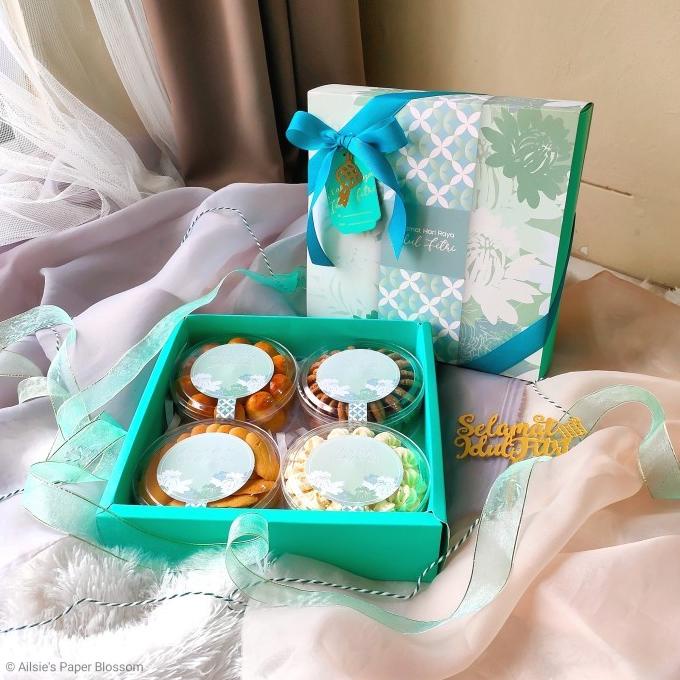 

DIJUAL PARSEL LEBARAN PREMIUM ISI 4 TOPLES | HAMPERS KUE IDUL FITRI G6416BUJN