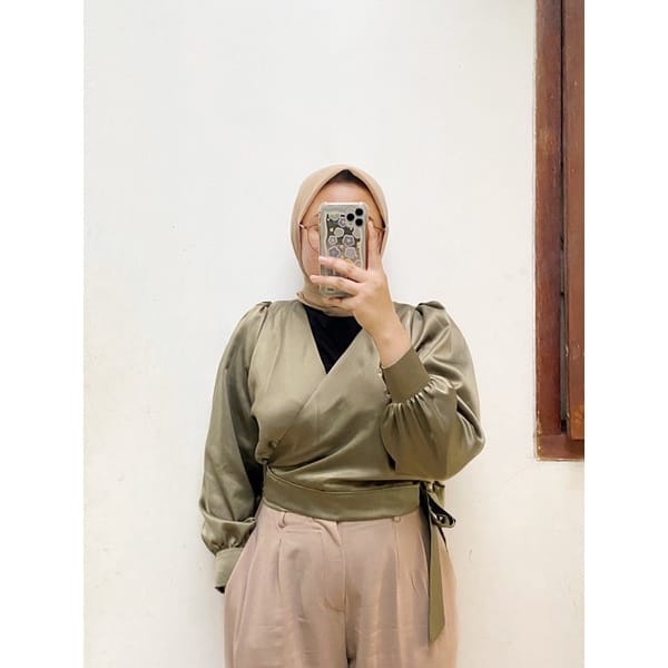 (DBY) BLOUSE MIRANTI OVERSIZE CROP TOP OUTER ATASAN WANITA SHIRT SATIN