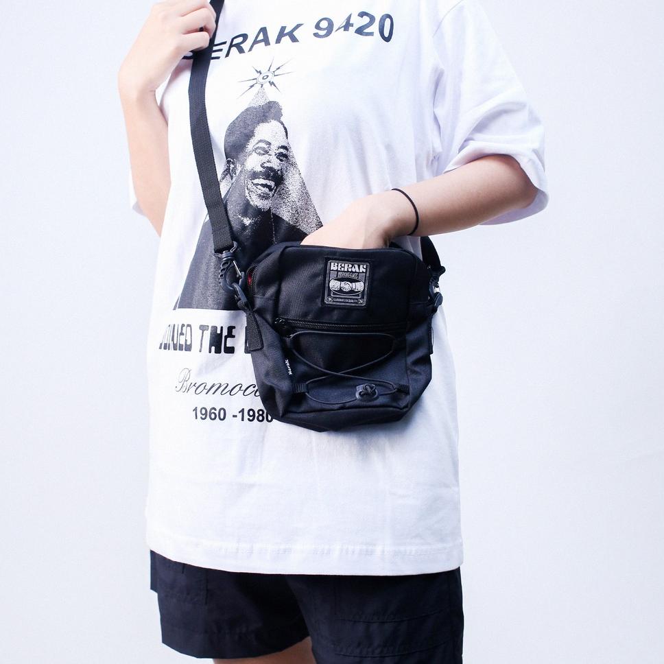 TERPERCAYA BERAK 9420 Slingbag / Tas Selempang - Booze Black