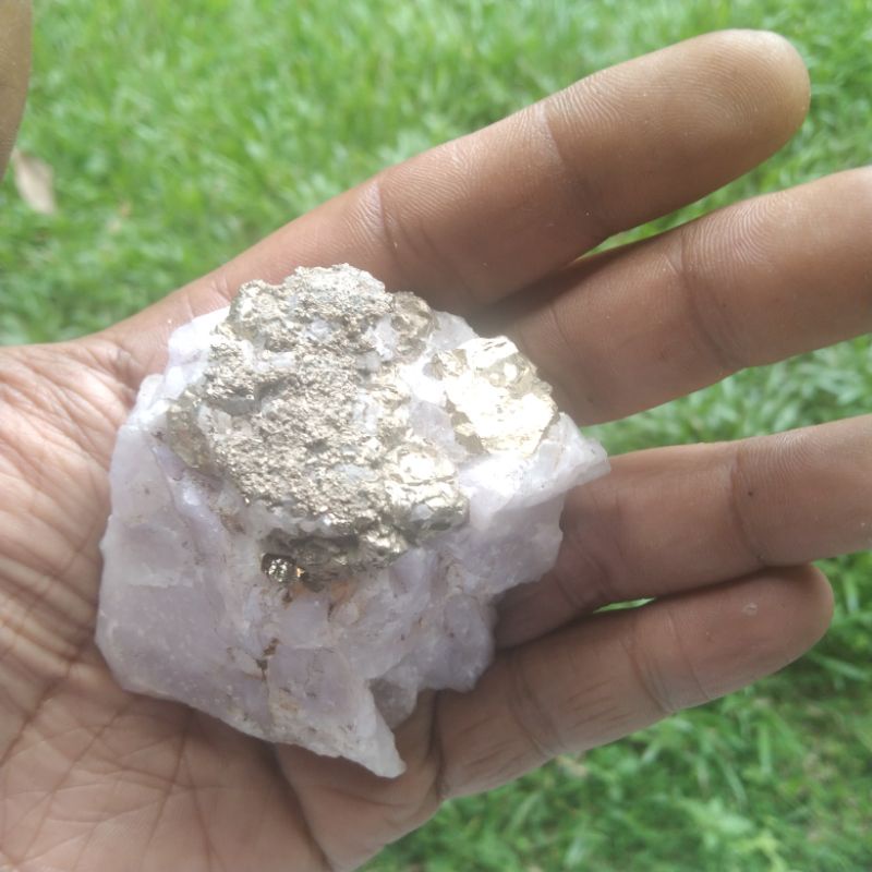 pyrite on calcite. batu pirit