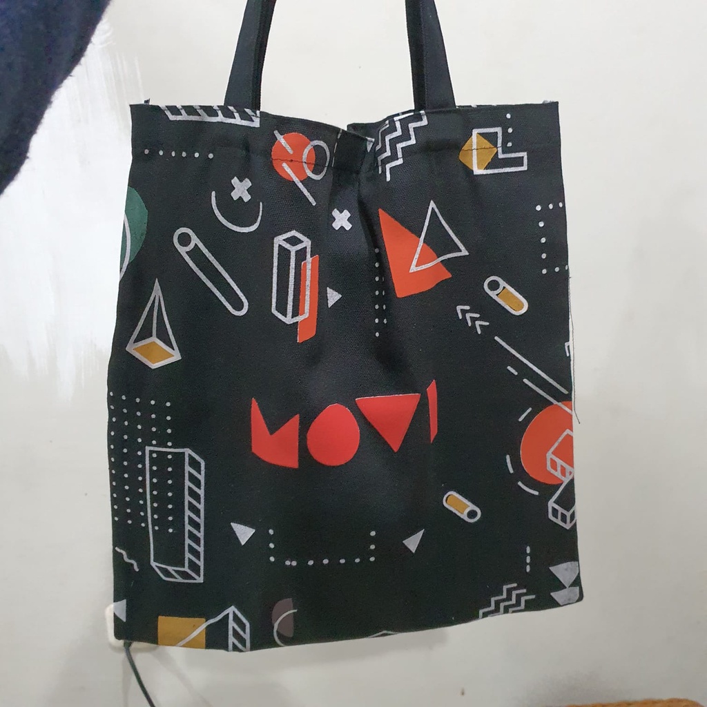 TOTE BAG KANVAS MOVI BLACK