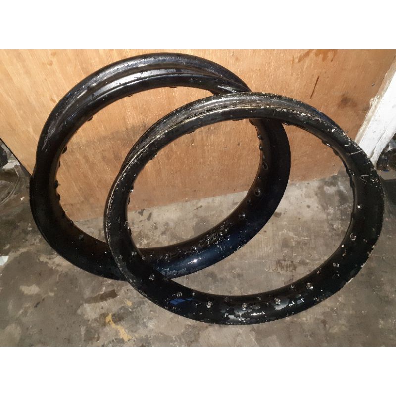 velg pelg comet ring 17 uk 185 blkng ring 17 uk 300 bisa untk all motor