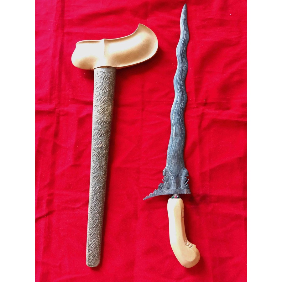 Kolesi Antik Keris Omyang Jimbe Luk 9 Pamor Kulit Semangka