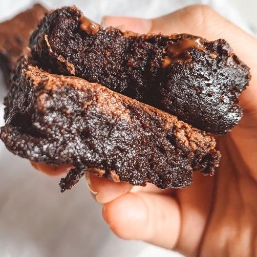 

✰ Brownie STREAK - Fudgy Chewy Chocolate Brownies PREMIUM USING CALLEBAUT ♡