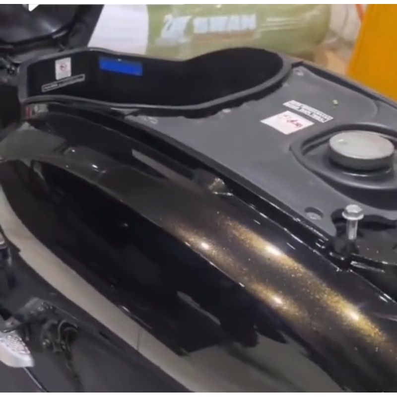 Cat Duco Black Gold Metallic Cat Motor Mobil Dan Sepeda 1 liter