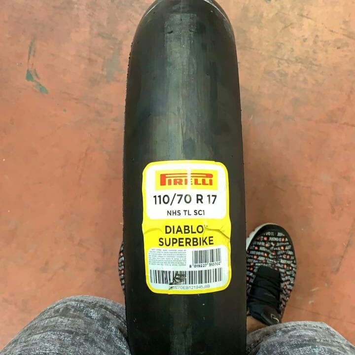 Ban Pirelli Diablo Superbike 110/70-17 Ninja 150 R RR 150R 150RR