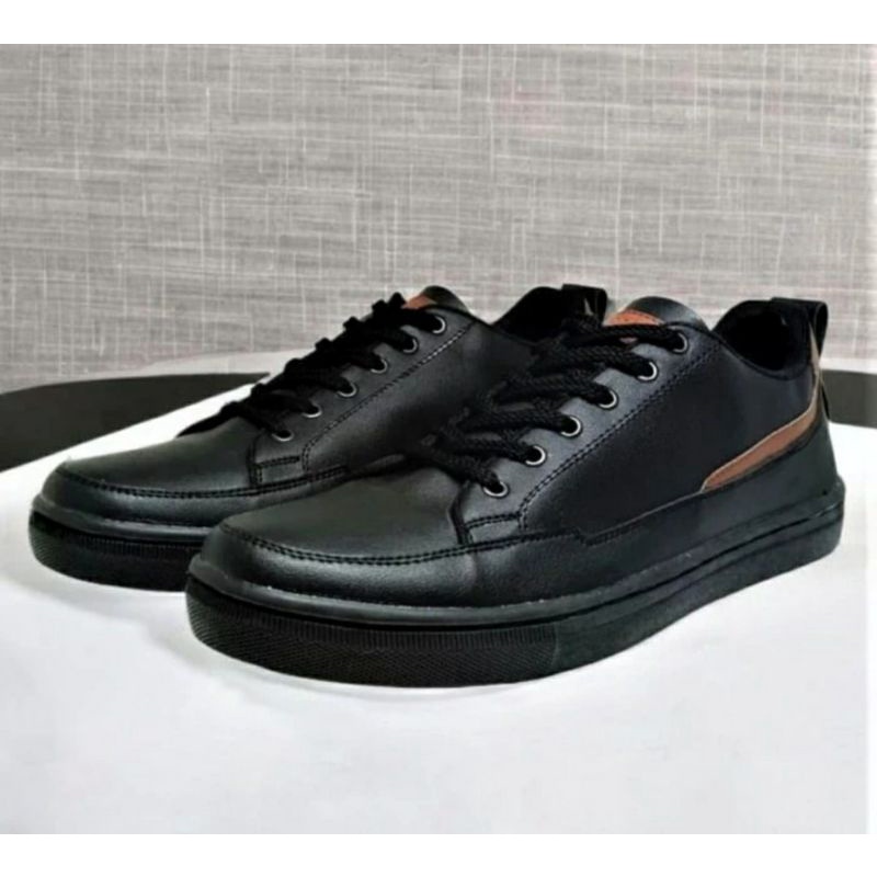 TIGERS Sneaker / Sepatu Kasual Pria Hitam Tali 38-44 Sepatu Sneaker Sporty Remaja Kulit V.Black710 Super Empuk