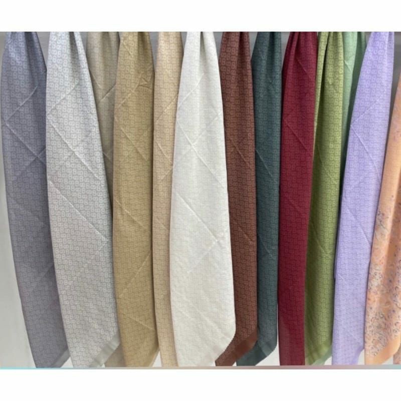 Buttonscarves preloved tapis square emboss voal monogram xanadu nada emily granada new york BS