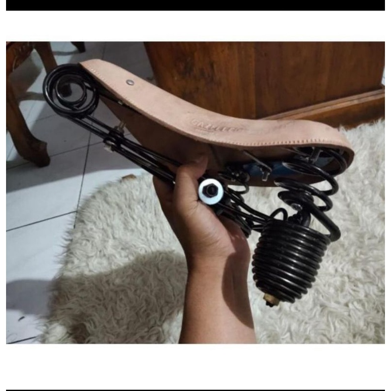 SADEL JOK SEPEDA ONTHEL GAZELLE BROOKS KULIT ASLI 1 LEMBAR