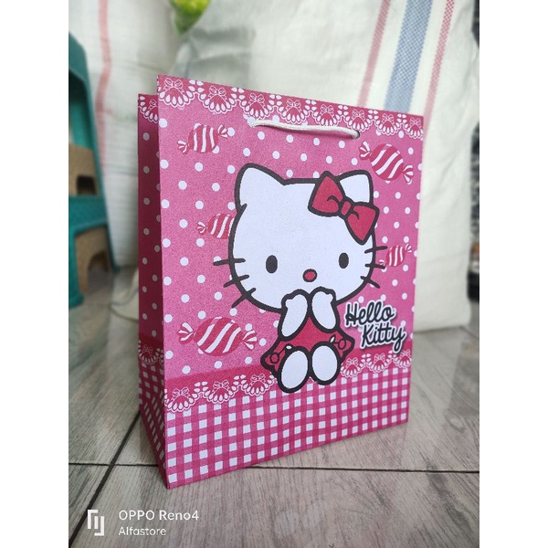 Paperbag/Tas Kertas Karakter Hello Kitty Ikan Koi Uk.P20xL10xT25