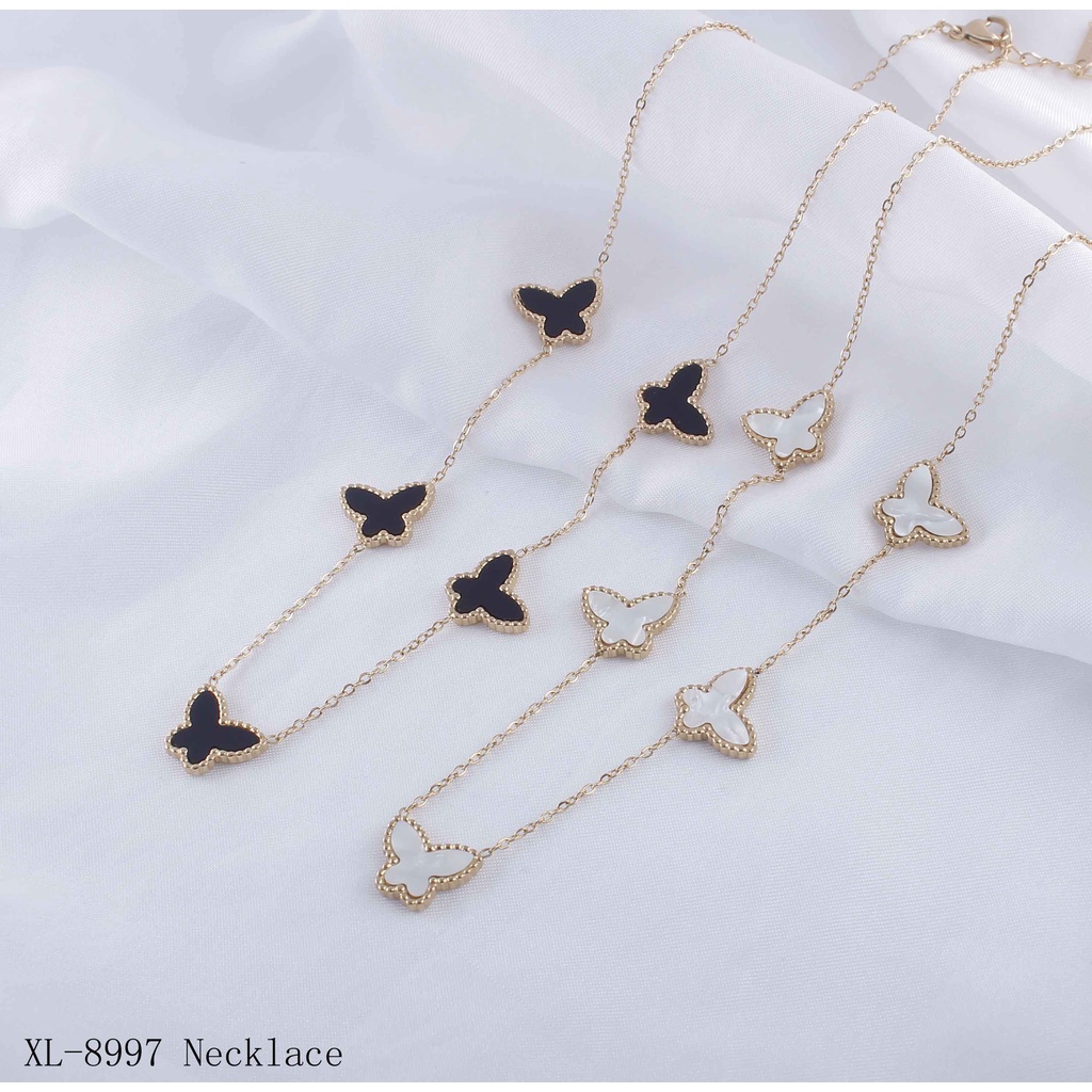 Kalung Titanium Permata Hitam /Putih Cantik Perhiasan Wanita 8997