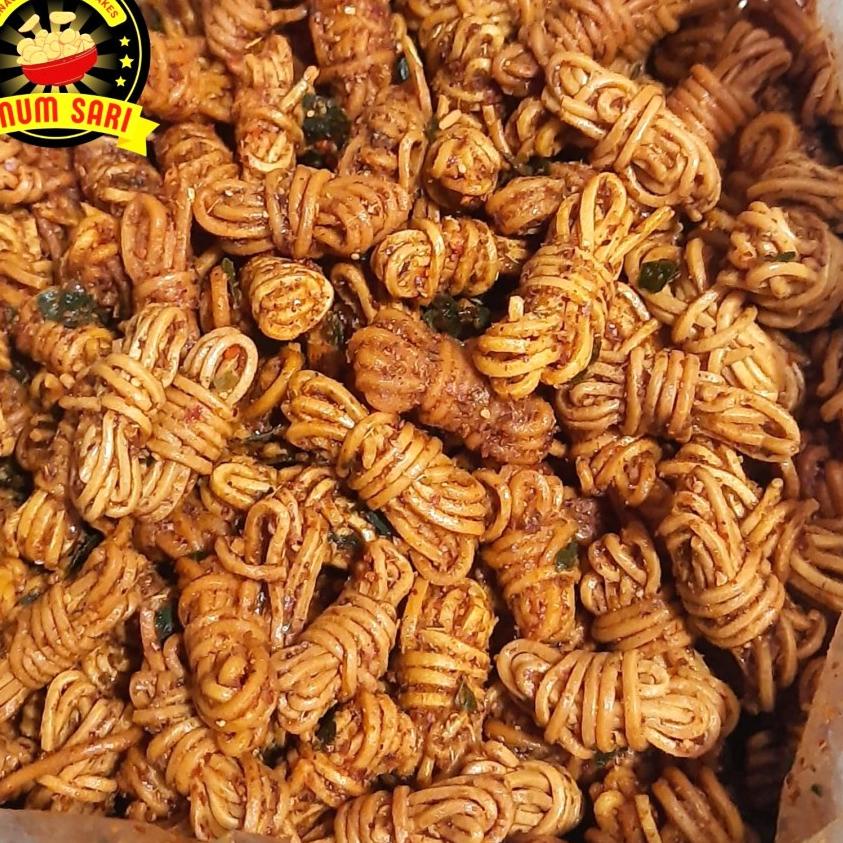 

Buruan Serbu Snack Mie Uwel Pedas Gurih Daun Jeruk 250 Gram - Anum Sari