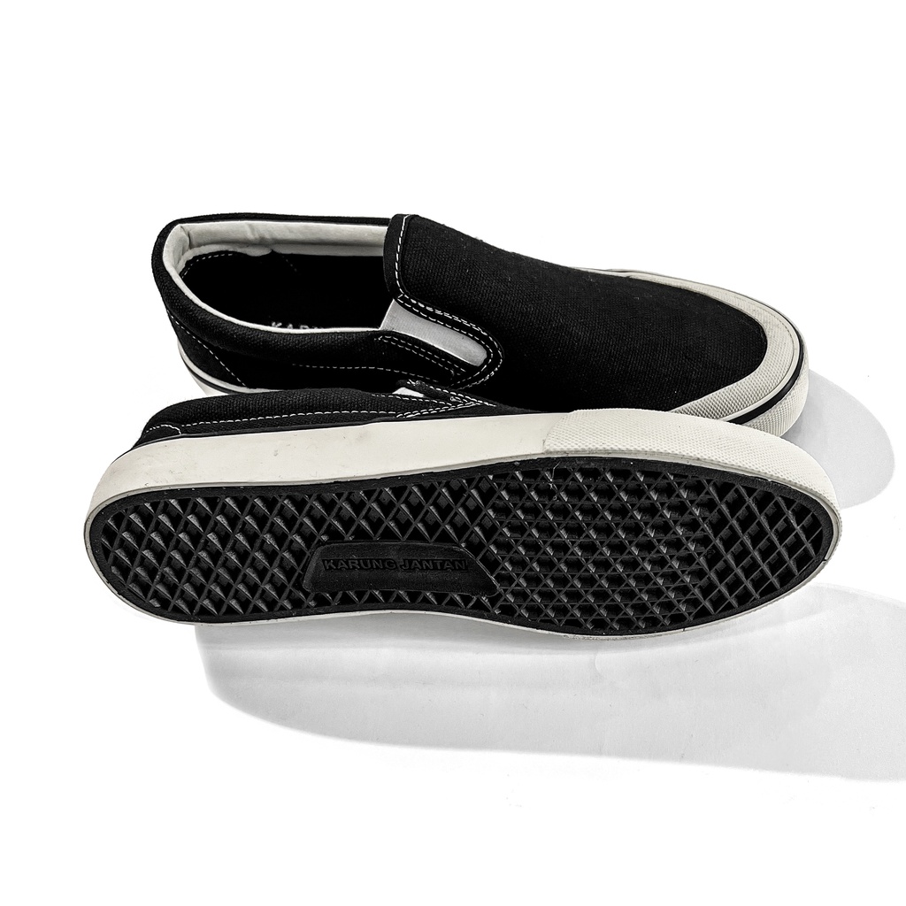 SEPATU SLIP ON / SLIP ON SHOES / SEPATU DISTRO PRIA