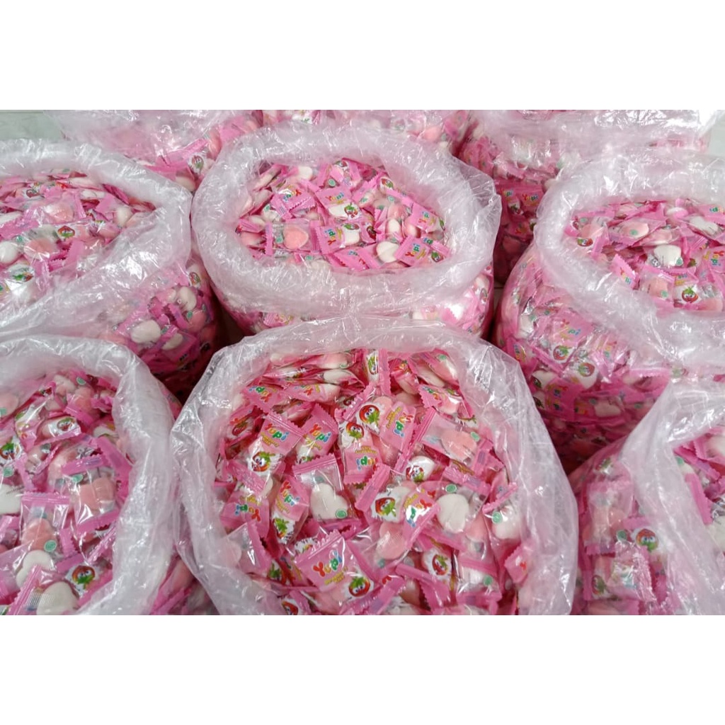 

PERMEN YUPI STRAWBERRY / PERMEN KILOAN / SNACK KILOAN / YUPI 200gr