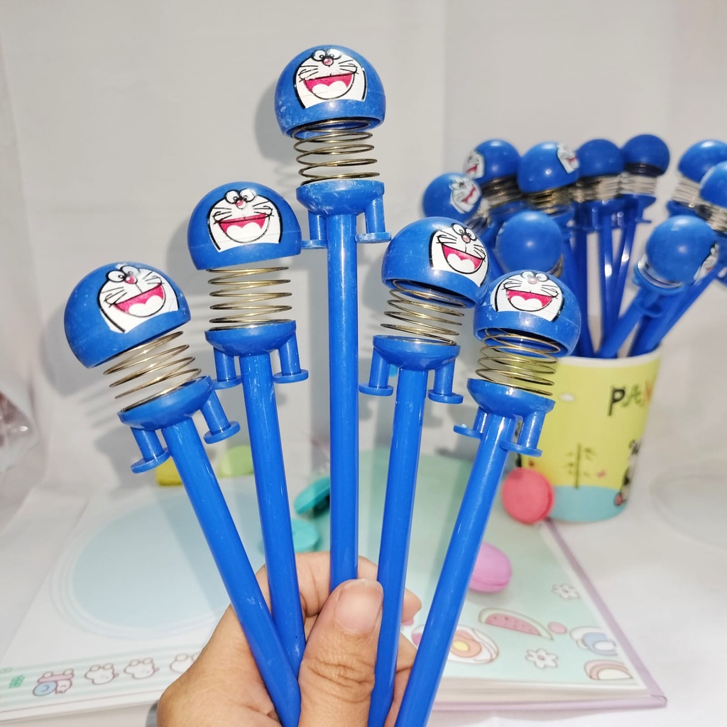 

PULPEN MENTUL DORAEMON SUPER LUCU TINTA GEL HITAM PEN MANTUL MURAH BANGET ALAT TULIS SEKOLAH ANAK TERLENGKAP FAVORIT TERBAIK BEST IMPOY IMUT READY GROSIR DAN COD