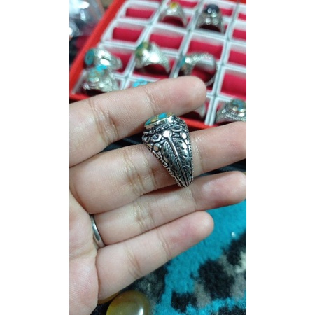 pirus persia urat emas