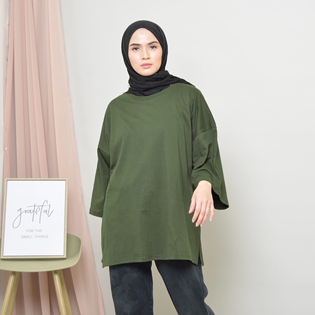 BrnJayaStore - Atasan Kaos Oversize Wanita Kekinian Polos Lengan 3/4 Top Hijab Jumbo