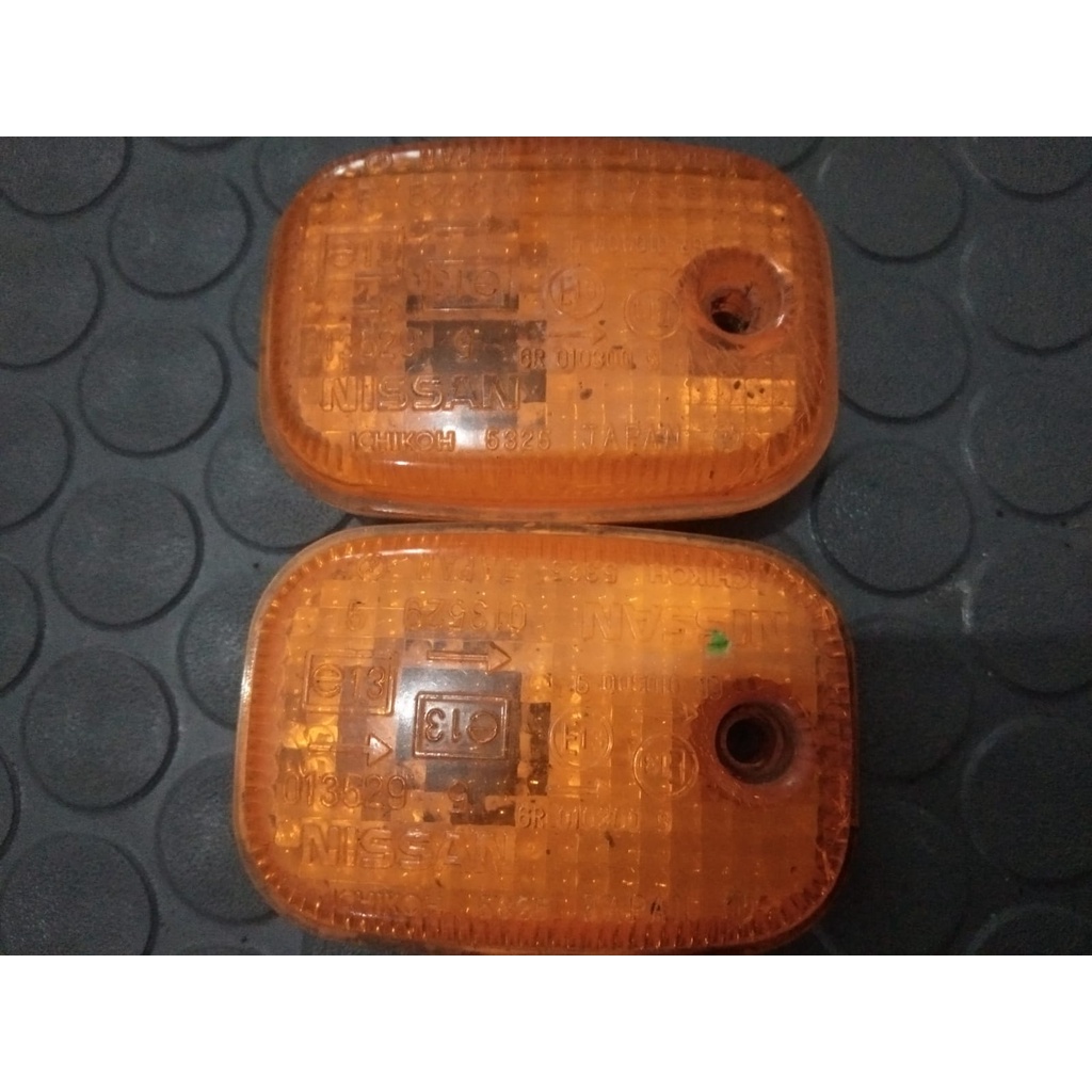 Lampu Sen/Sign Fender Nissan Terrano Ori Cabutan