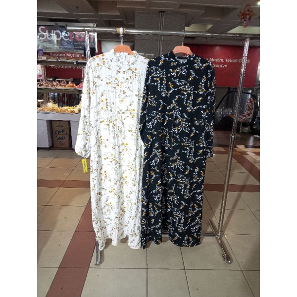 gamis Crinkle motif bunga