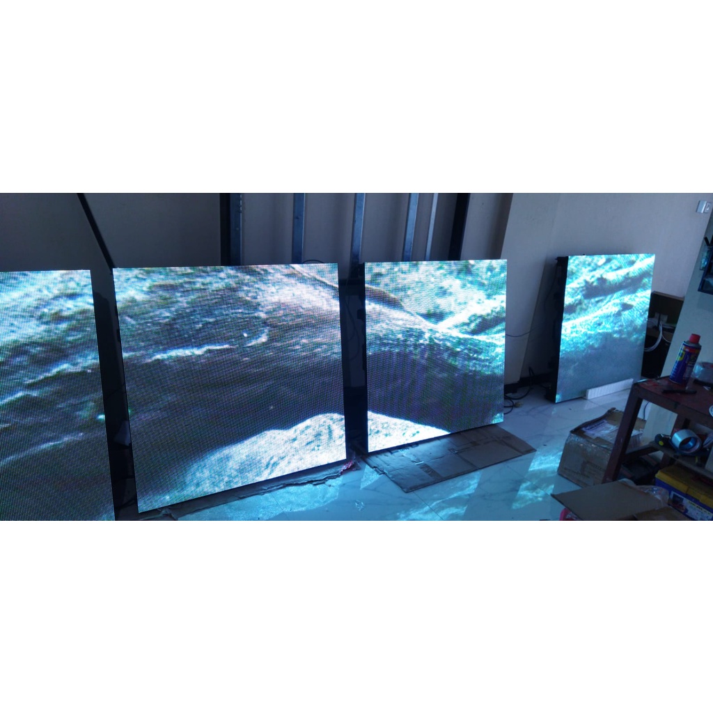 Videotron 2x4 Meter P5 Outdoor Cabinet