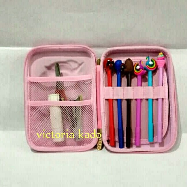 

Kotak Tempat Pinsil Pensil Pencil Smiggle Timbul