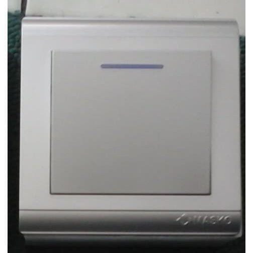Masko Krista SILVER Saklar Tunggal K-SV211 Abu-abu Engkel 1 Gang