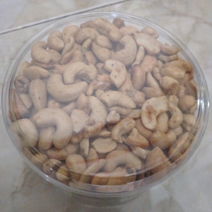 

kacang mede panggang 500 gram