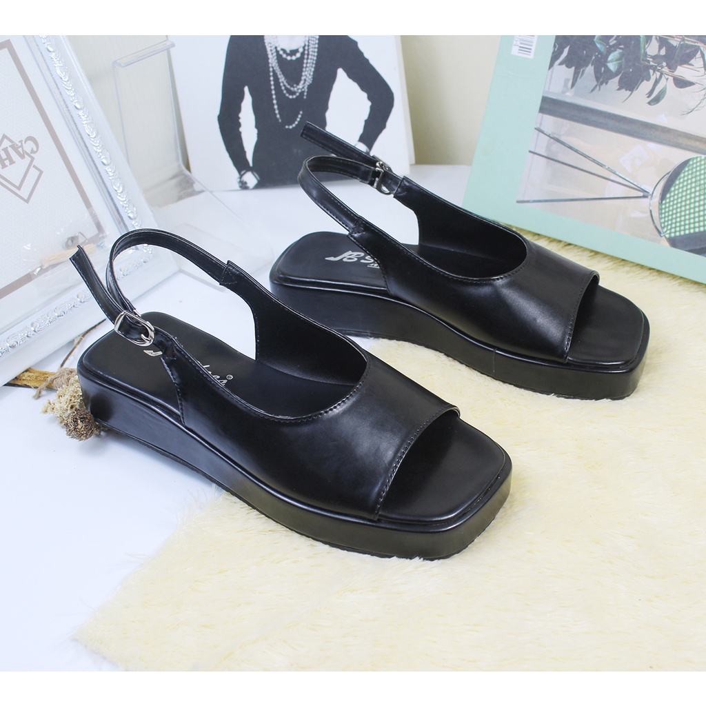 Sandal SelopTali Wanita Terbaru 2023 Sandal Flatfrom Slop Wanita Kekinian Tali Gesper Sandal Slop Wanita Terbaru