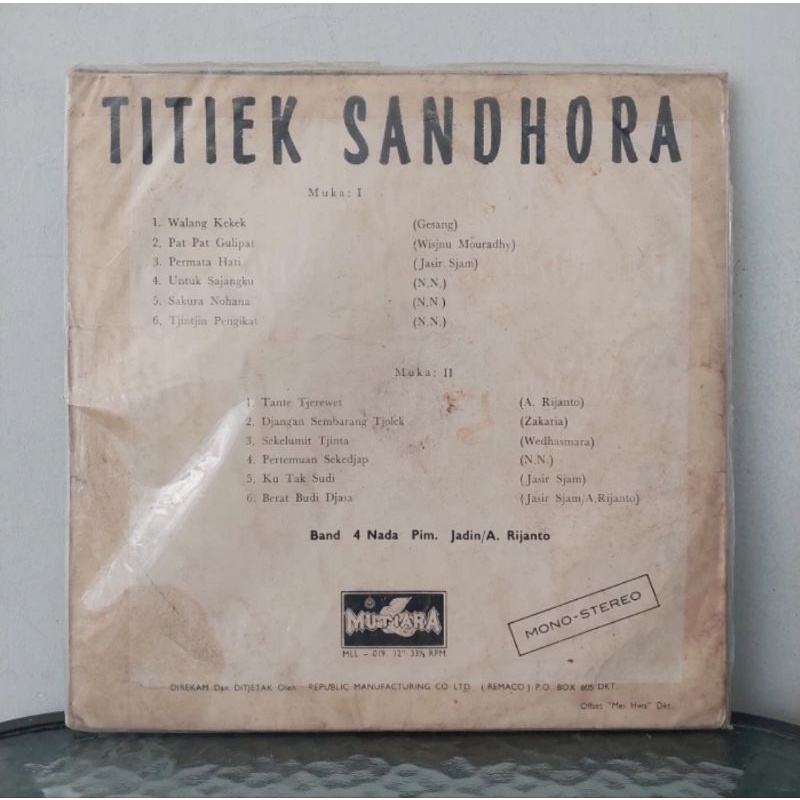 Vinyl Piringan Hitam 12 inch Titiek Sandhora-Walang Kekek