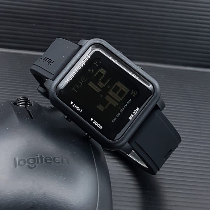 Jam tangan wanita hush puppies kotak digital - Hitam J4S6