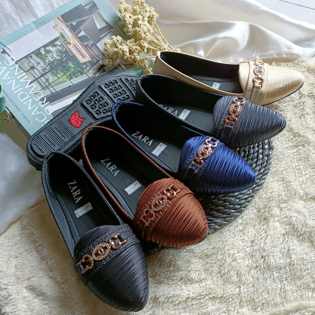 Sepatu flatshoes wanita