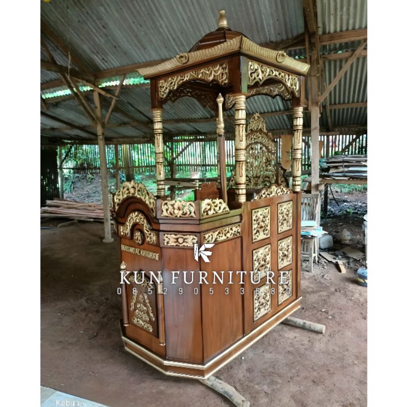 MIMBAR MASJID UKIR KALIGRAFI MIMBAR MASJID BESAR KUBAH KAYU JATI